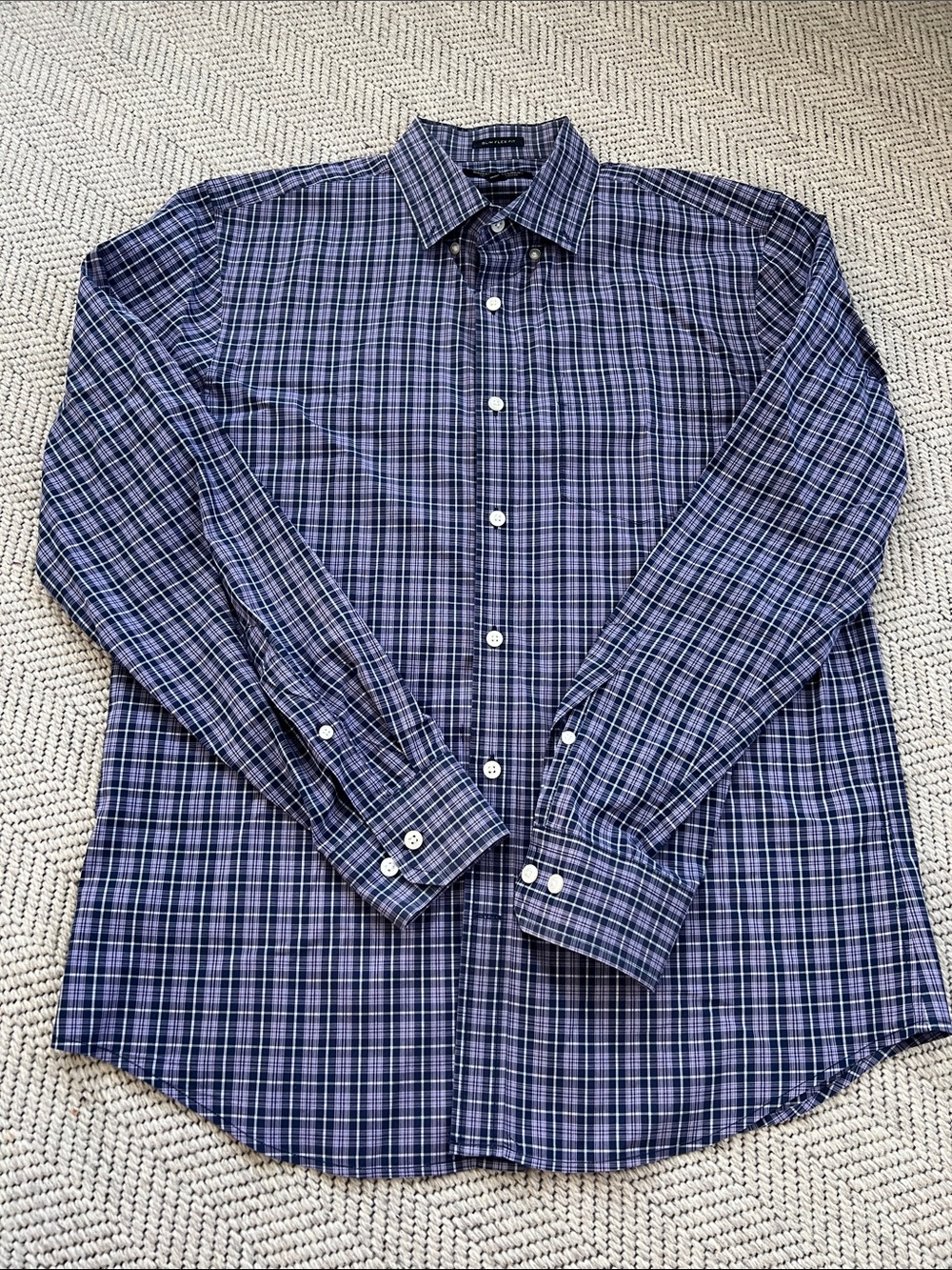 Banana Republic Men's Blue and Light Blue Plaid Button-Down Shirt Slim Flex Fit